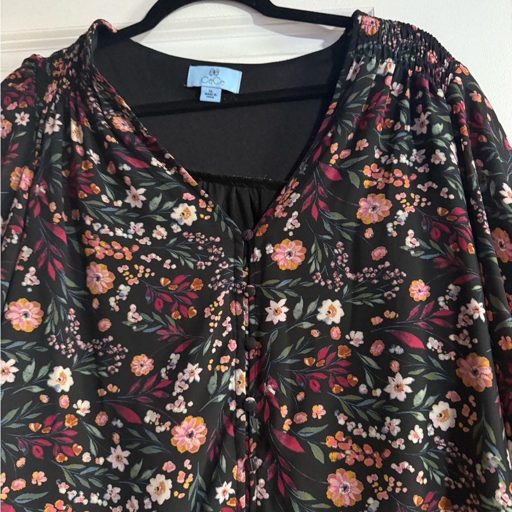 CeCe Black Floral Blouse - Picture 6 of 7
